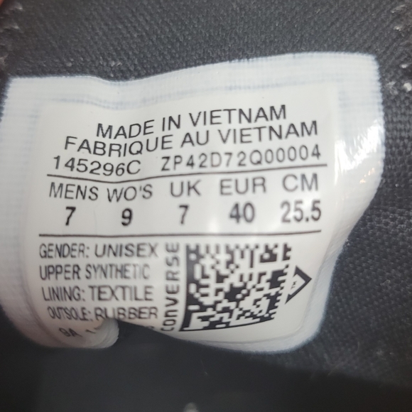 Converse - Picture 3 of 3